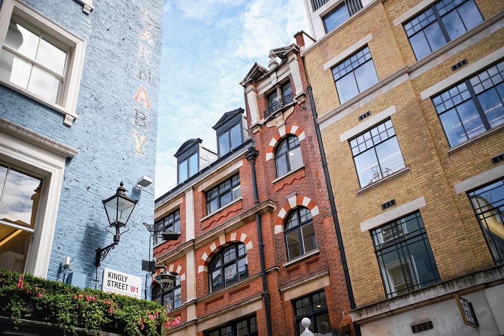 To shop: Carnaby street - Image 1